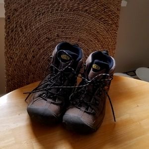 Keen hiking boots, Mens 8